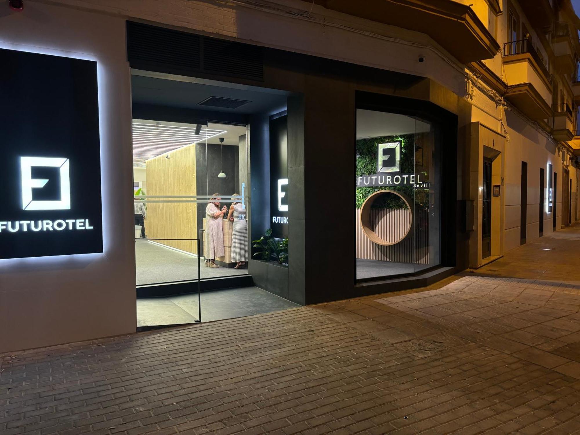 Futurotel Sevilla Bagian luar foto